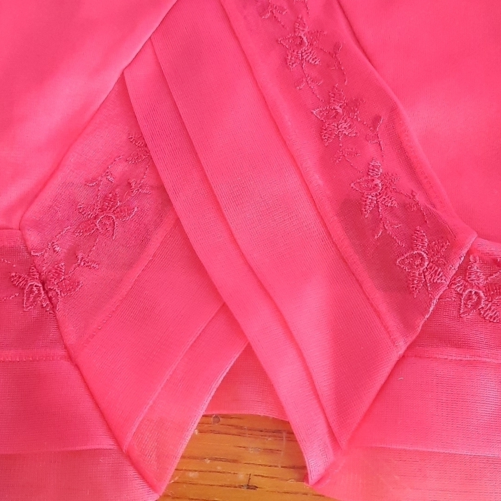 Vintage 1960's Lorraine Perfect Fit Nylon Red Midi Lace Detail Slip - Picture 8 of 8